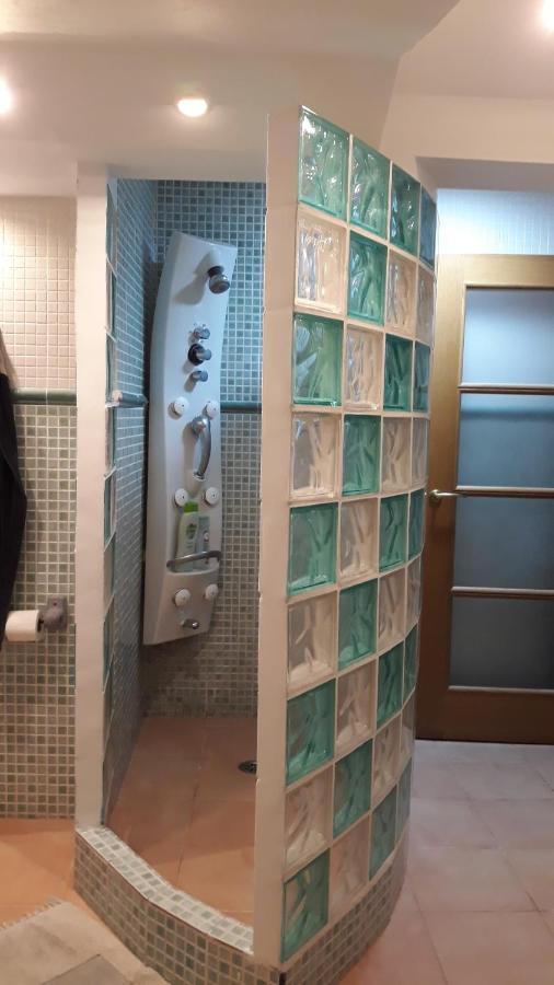 Kostanalu Rooms 普伦西亚 外观 照片